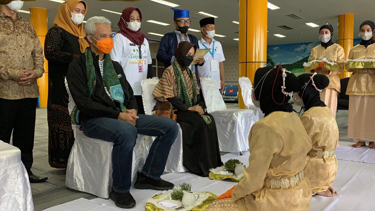 Ganjar Pranowo Dampingi Kafilah Seleksi Tilawatil Quran ke Ternate