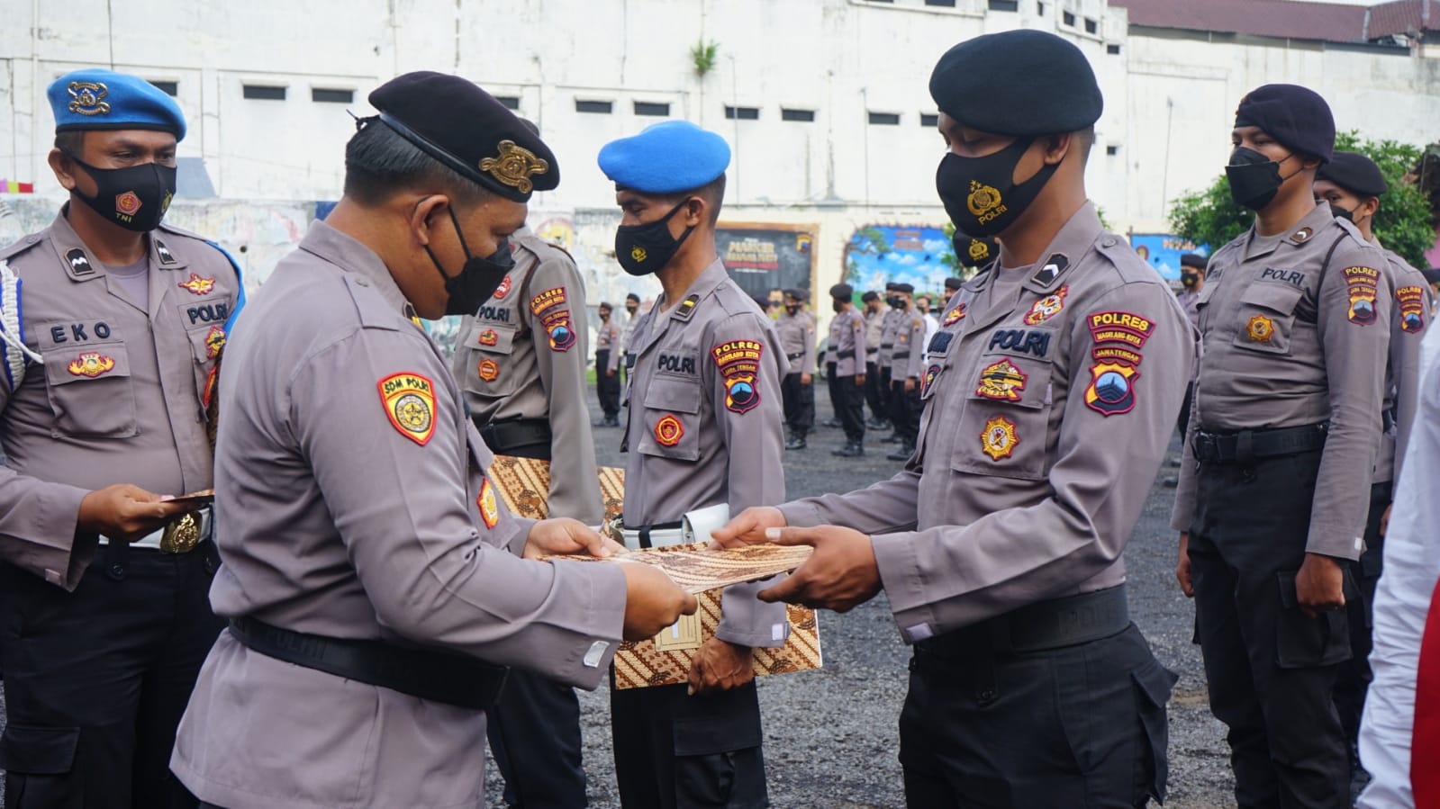 Berprestasi, 17 Personel Polres Magelang Kota Dapat Reward