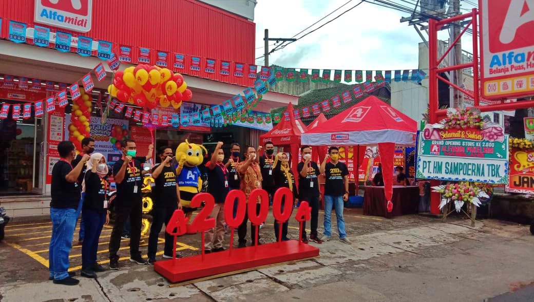 Alfamidi kedua di Magelang berlokasi di Jalan Gaton Subroto Pakelan