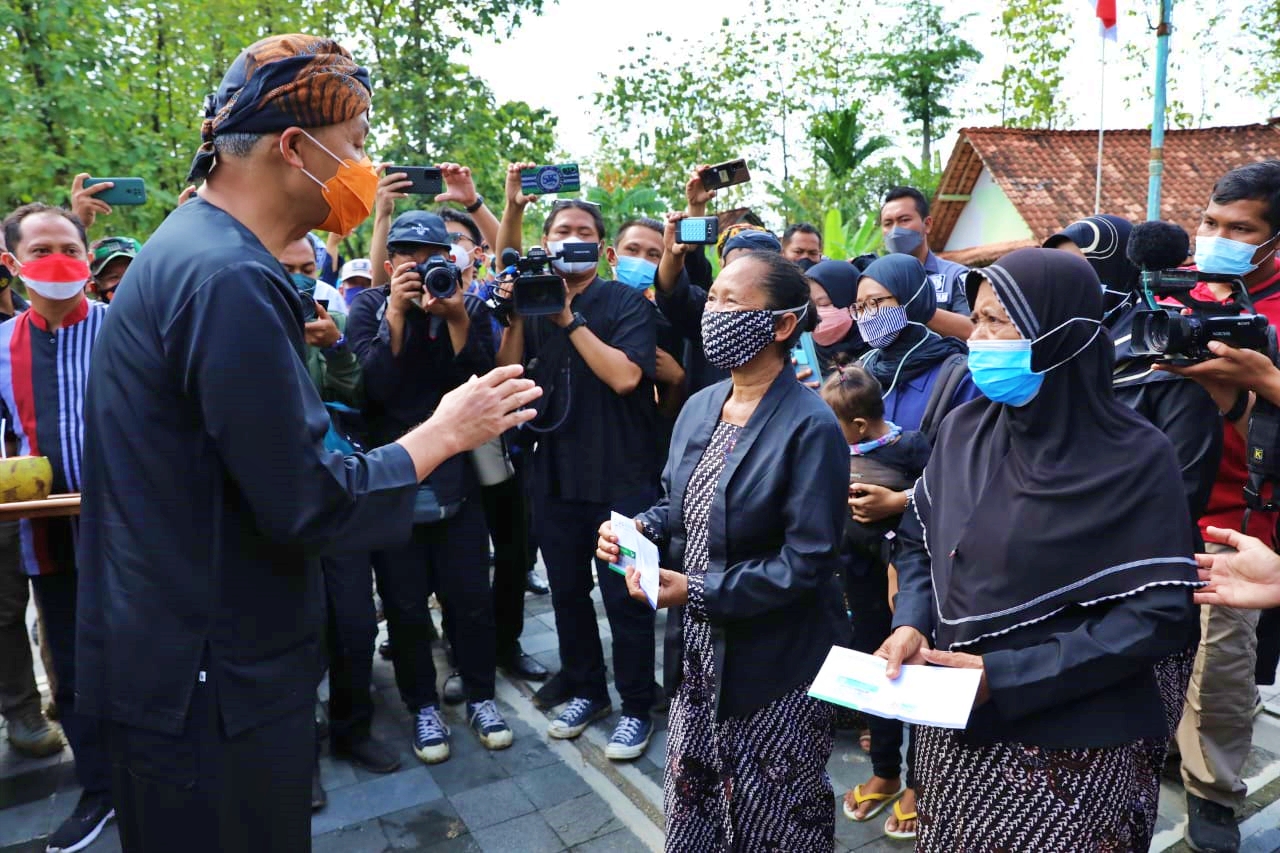 Ganjar Pranowo saat di Blora ketemu dengan Sedulur Samin