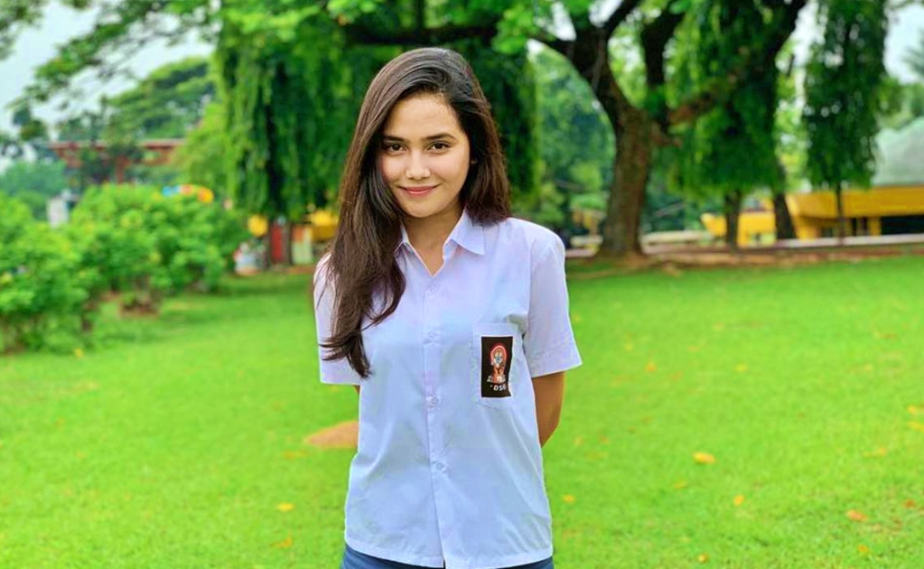 Ilustrasi Gaya Syifa Hadju Pakai Seragam SMA_ terbaik_ foto istimewa
