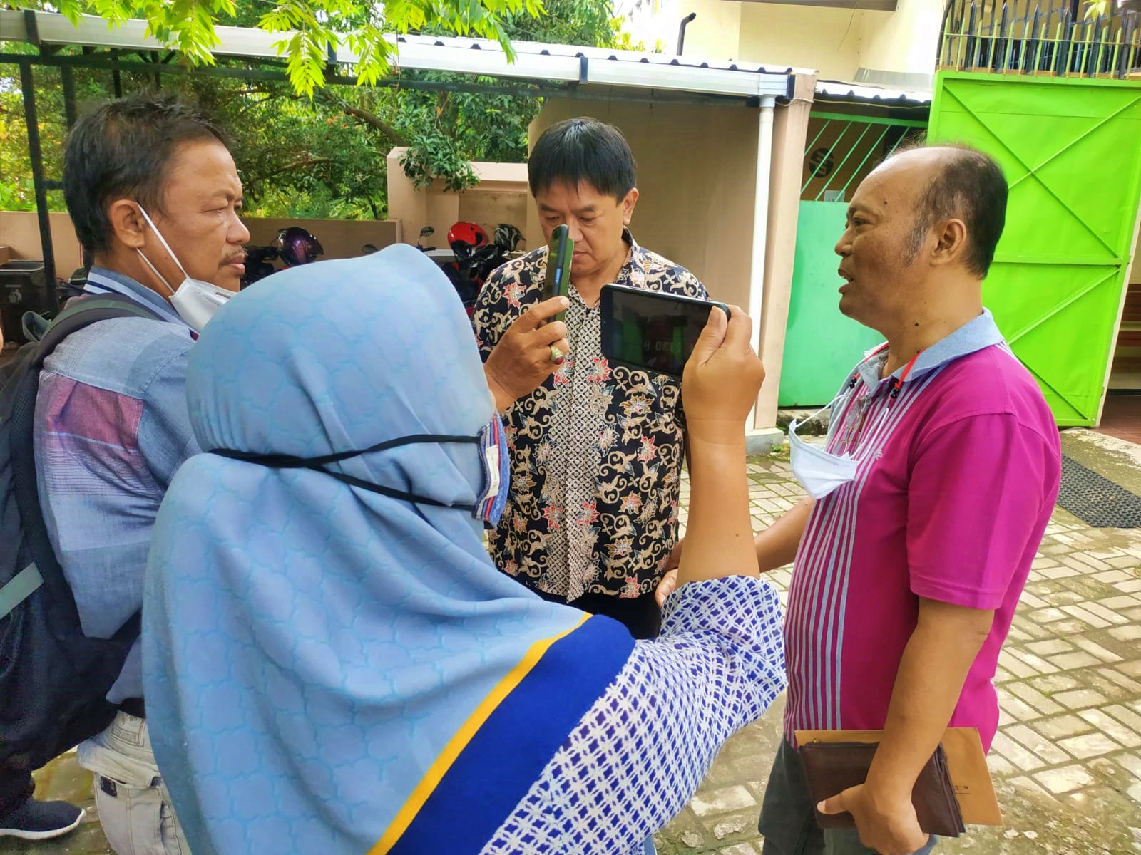 Seorang Anggota Koperasi Simpan Pinjam Sejahtera Bersama Kota Magelang setelah di sidang pengadilan