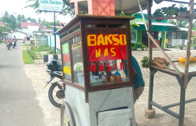 Pedagang bakso. (gambar ilustrasi)