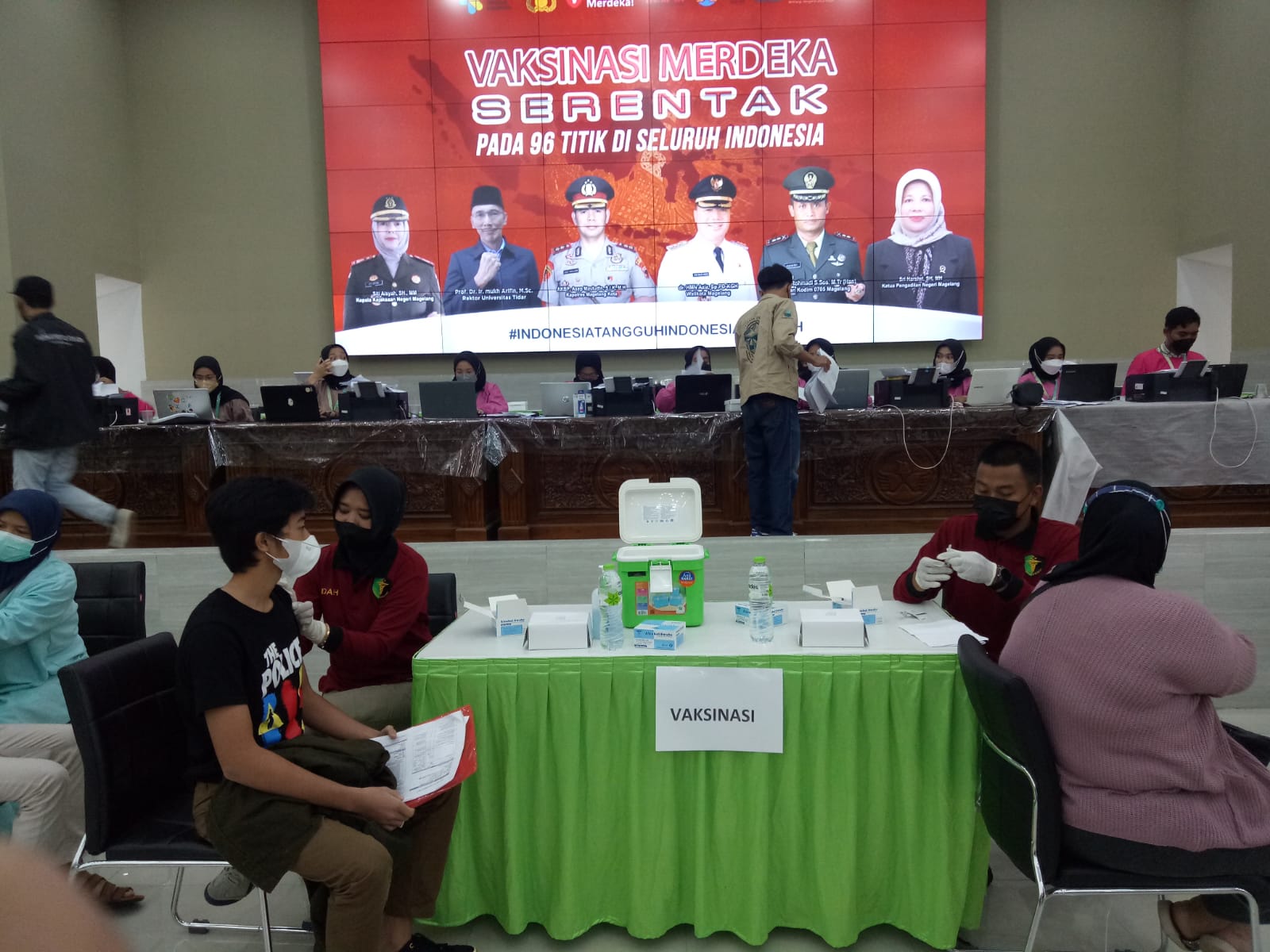 Keluarga Besar Untidar Magelang Terima Vaksin Covid-19 Dosis 2