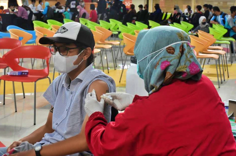 artos mall gelar vaksinasi massal dosis kedua