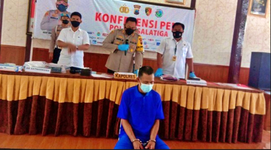 ayah yang nekat dan tega memperkosa atau mencabuli anak kandung sendiri di Salatiga