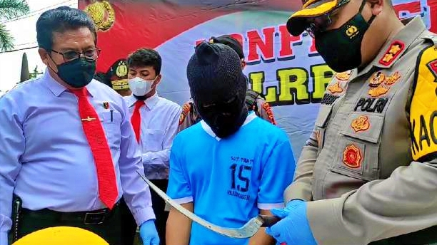 pelajar yang viral seret clurit saat naik motor ditangkap Polisi