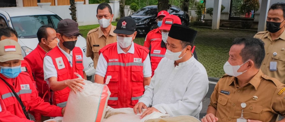 PMI Kota Magelang Kirim Sukarelawan dan  Bantuan untuk Korban Erupsi Gunung Semeru