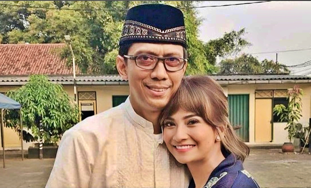 Doddy Sudrajat saat foto bersama Vanessa Angel saat masih hidup