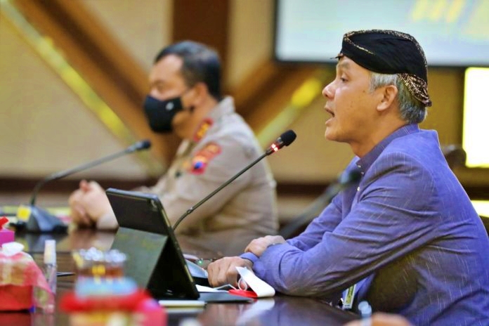 Ganjar dan Kapolda Jateng saat membentuk Tim Satuan Tugas Puser Bumi untuk berantas tambang Ilegal