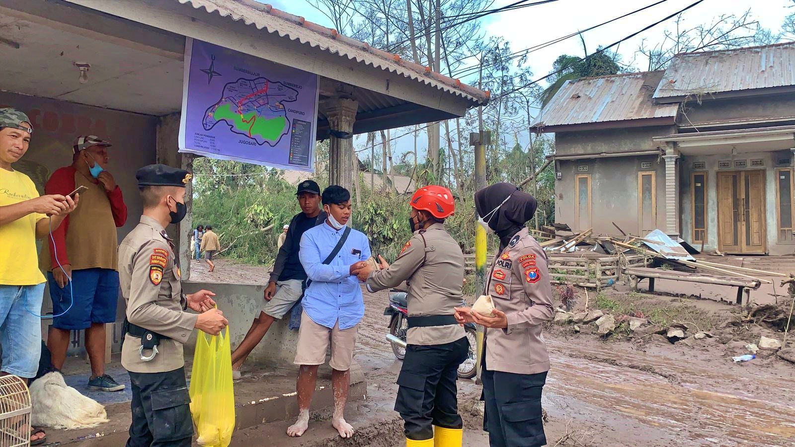 Jajaran Polri gelar operasi AMAN Nusa II di Semeru