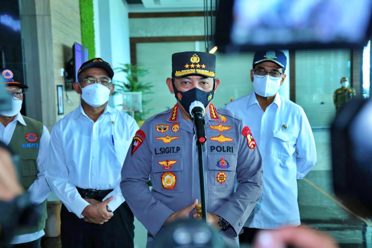 Kapolri saat tinjauan ke Pelabuhan Merak