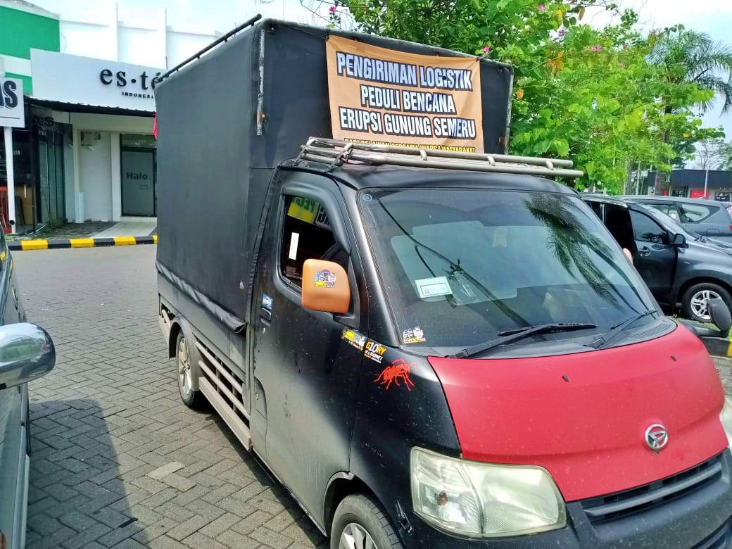 Mobil bantuan logistik ke semeru dari relawan magelang