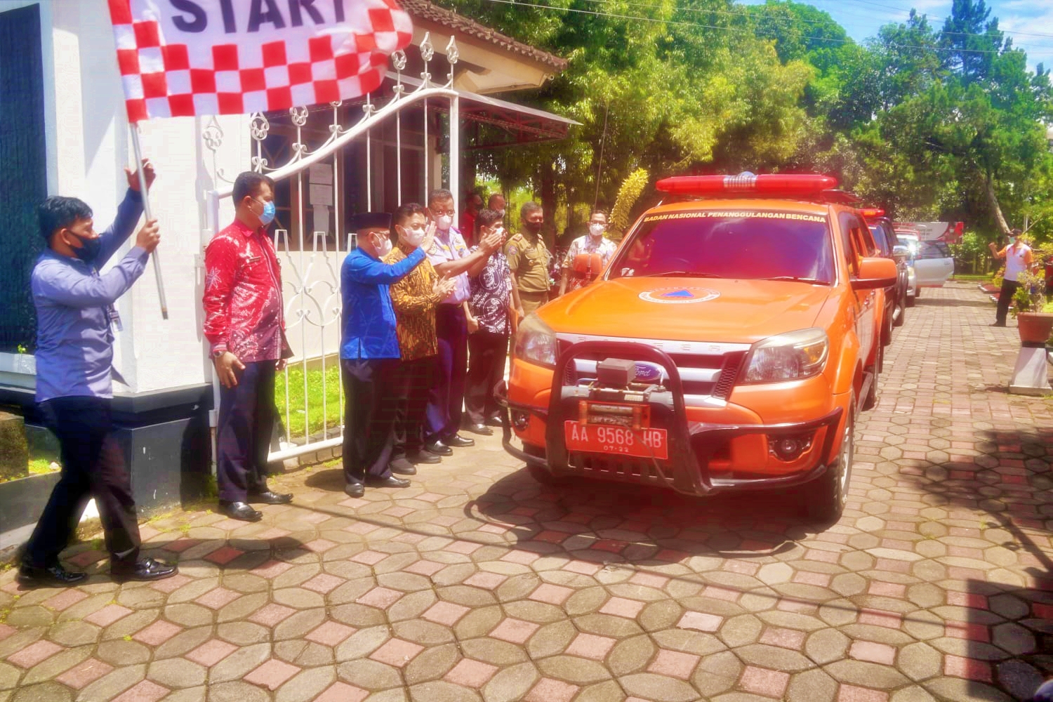 Pelepasan bantuan Pemkab Magelang untuk korban erupsi semeru di Lumajang