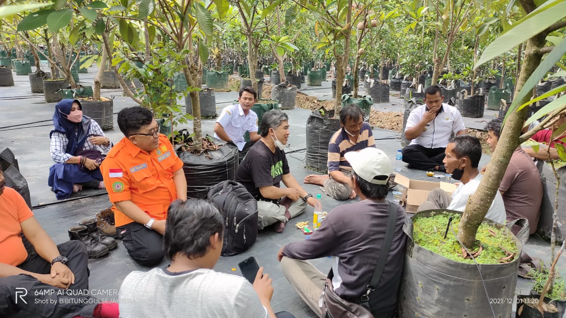 RPLH Mengajak Anggotanya Untuk Usaha Pembibitan Tanaman Buah