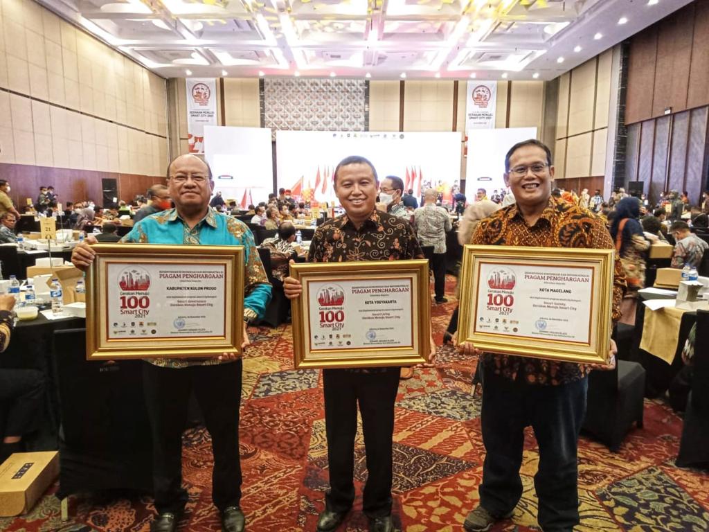 Kota Magelang Raih Penghargaan Dimensi Smart Society 2021 dari Kemenkominfo