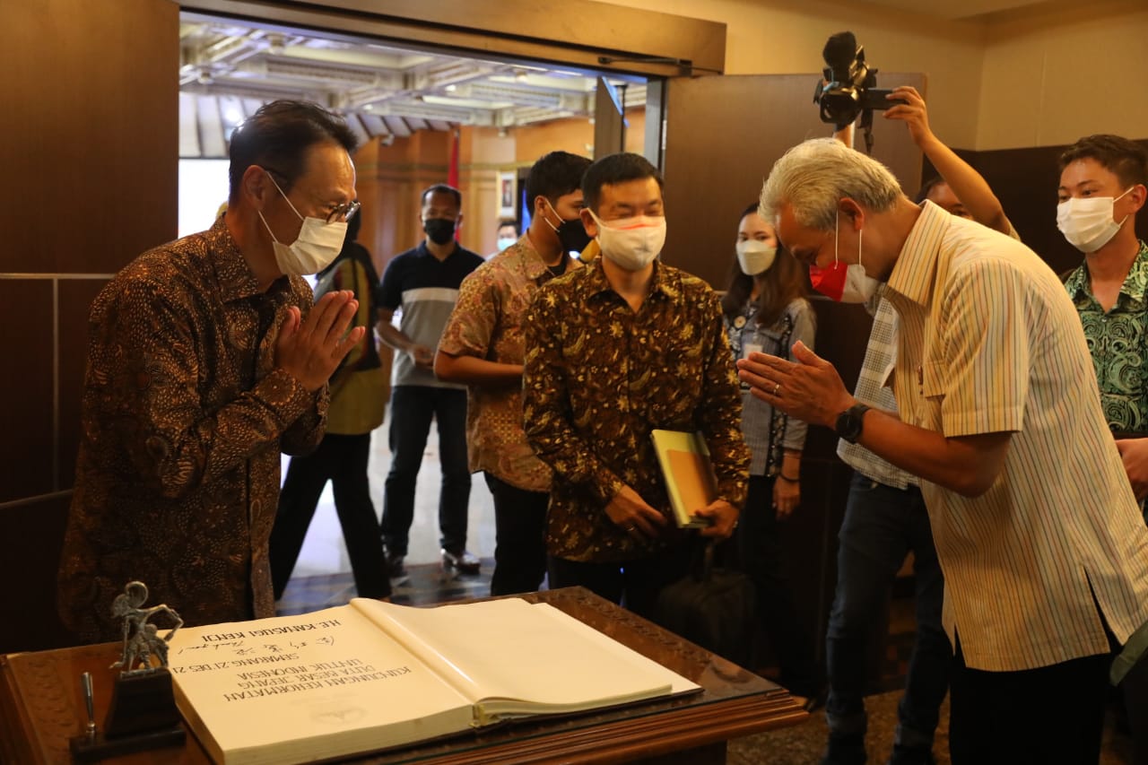 Dubes Jepang Temui Ganjar Pranowo, Ini yang Dibahas