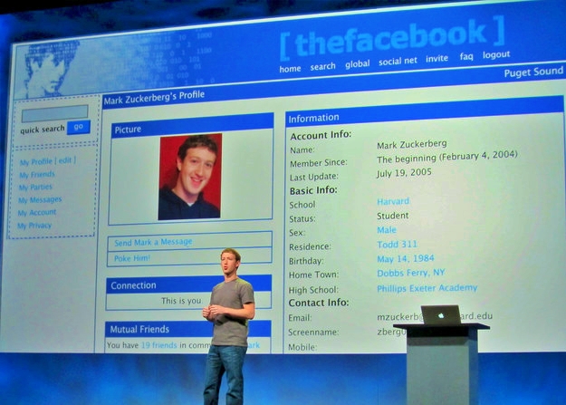 postingan pertama di media sosial dan internet salah satunya di facebook ini