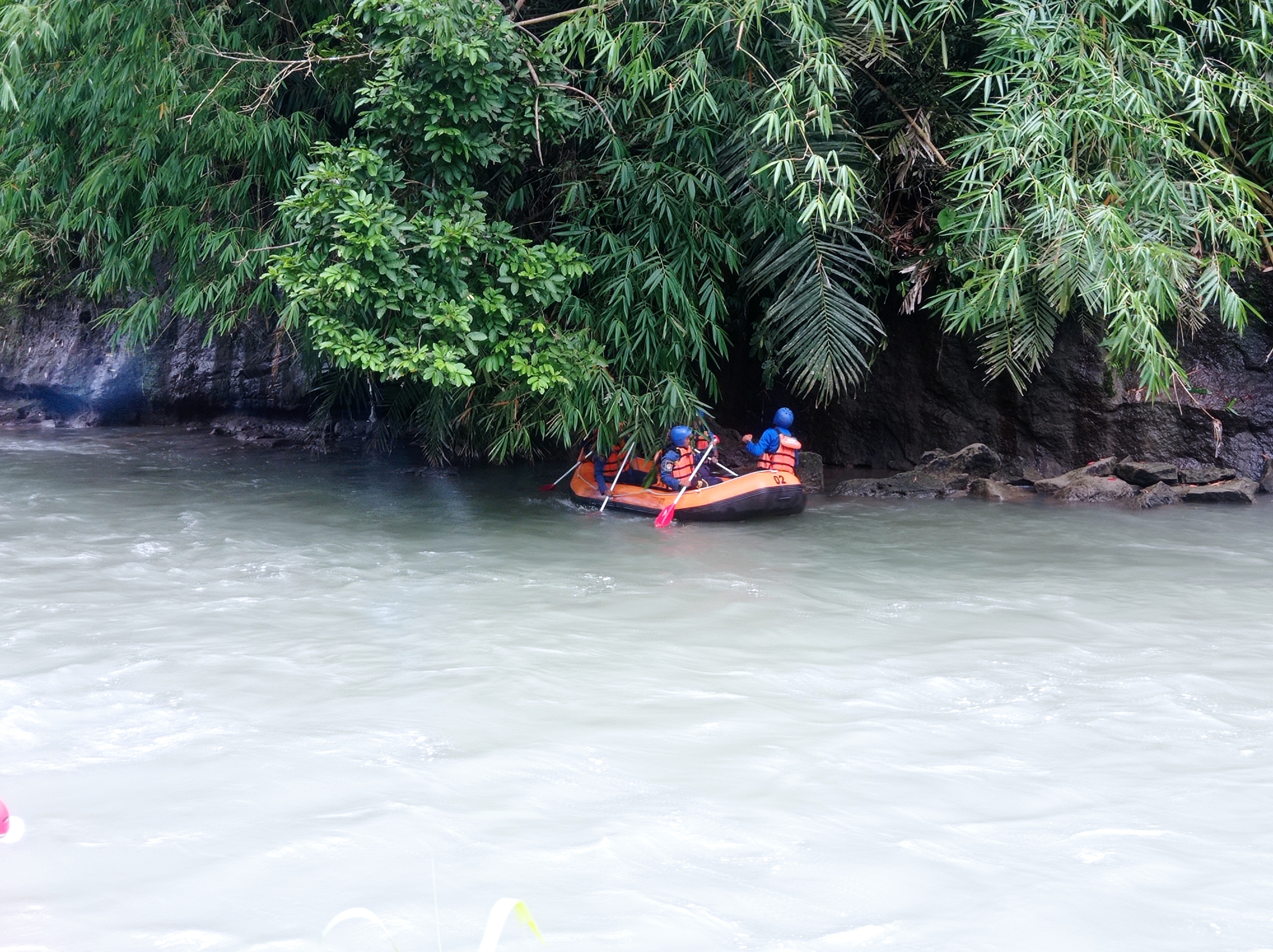 BREAKING NEWS : Dua Santri Dilaporkan Hilang Di Sungai Elo Magelang