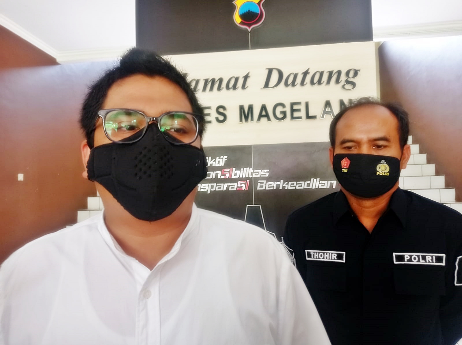 Kasat Reskrim Polres Magelang didamping Kasi humas saat diwawancarai soal penemuan mayat di Salaman
