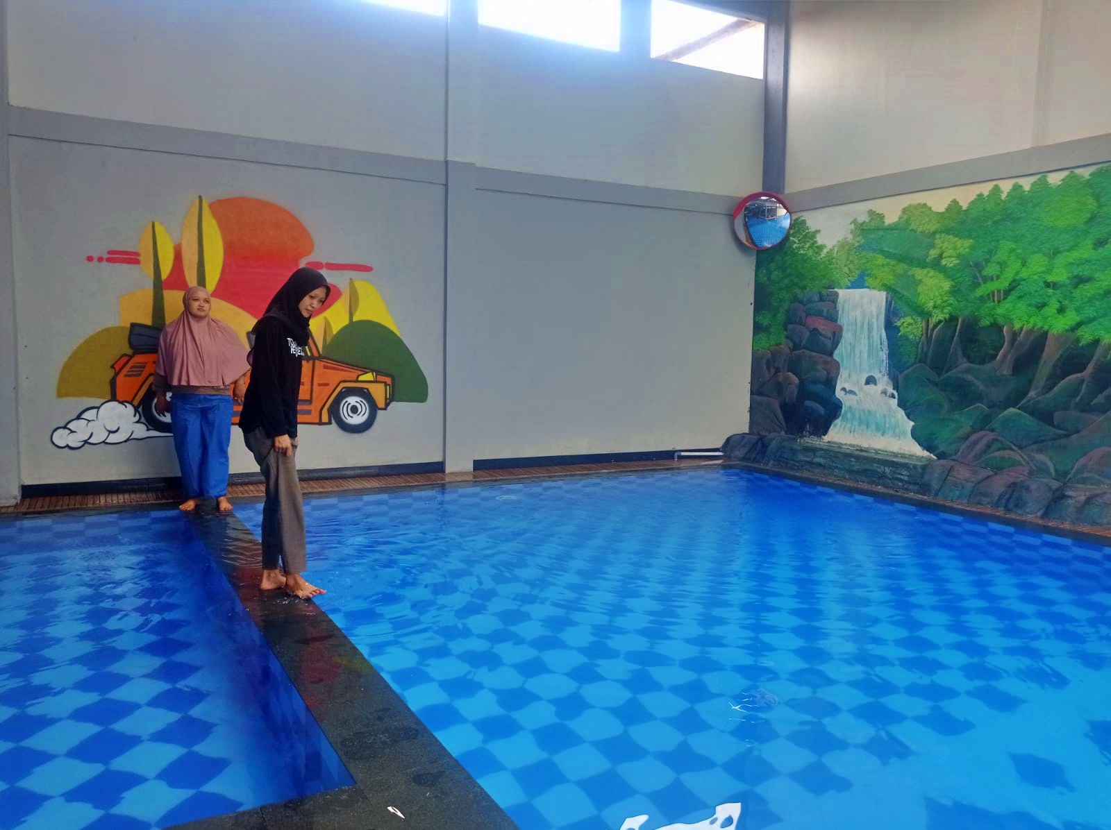 Berenang Tanpa Takut Gosong, Cobain Kolam Renang Indoor Pertama Kali