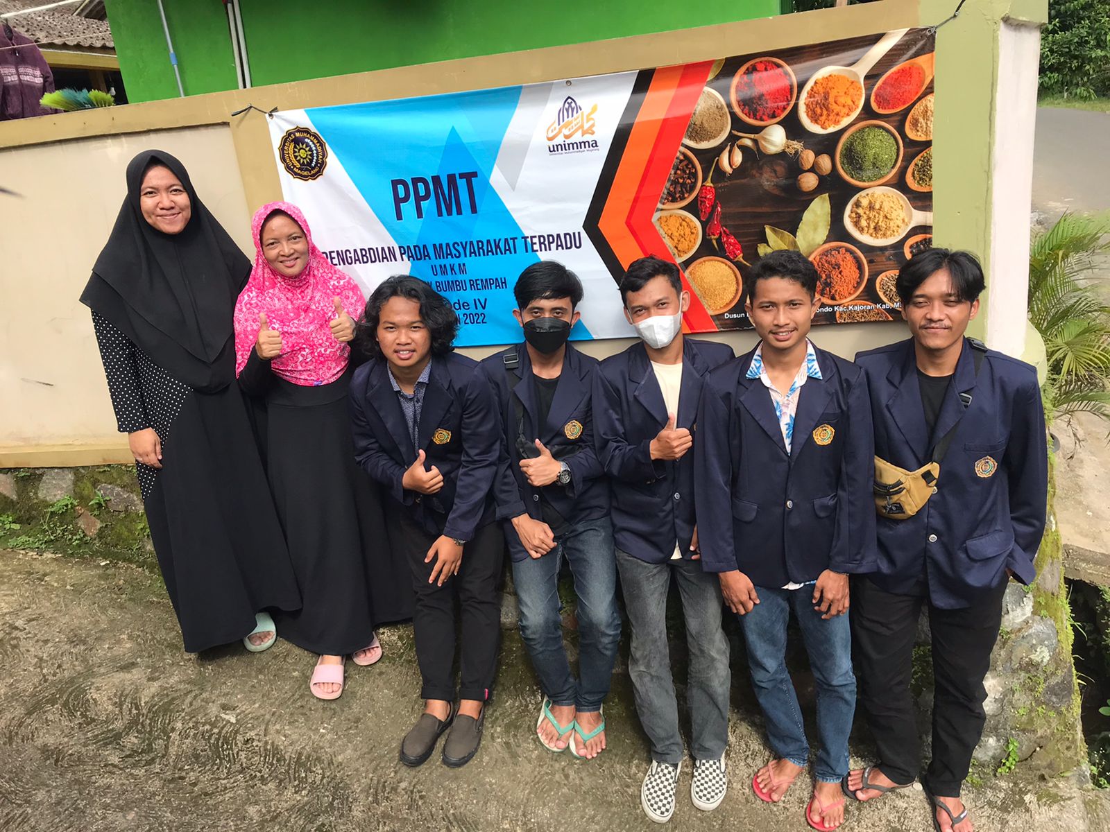 PPMT UNIMMA Pendampingan Digital Marketing Penjualan Bumbu Masak Cair di Kajoran Magelang
