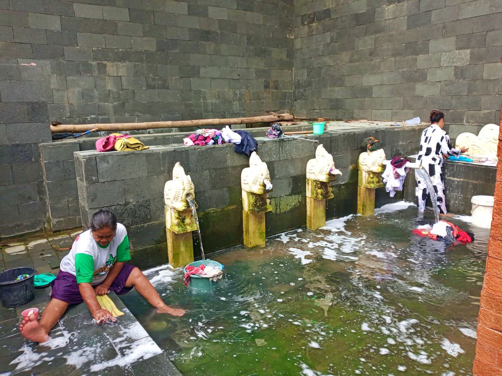 Salah satu sendang yang dipercaya dulu jadi tempat pemandian suci di Borobudur