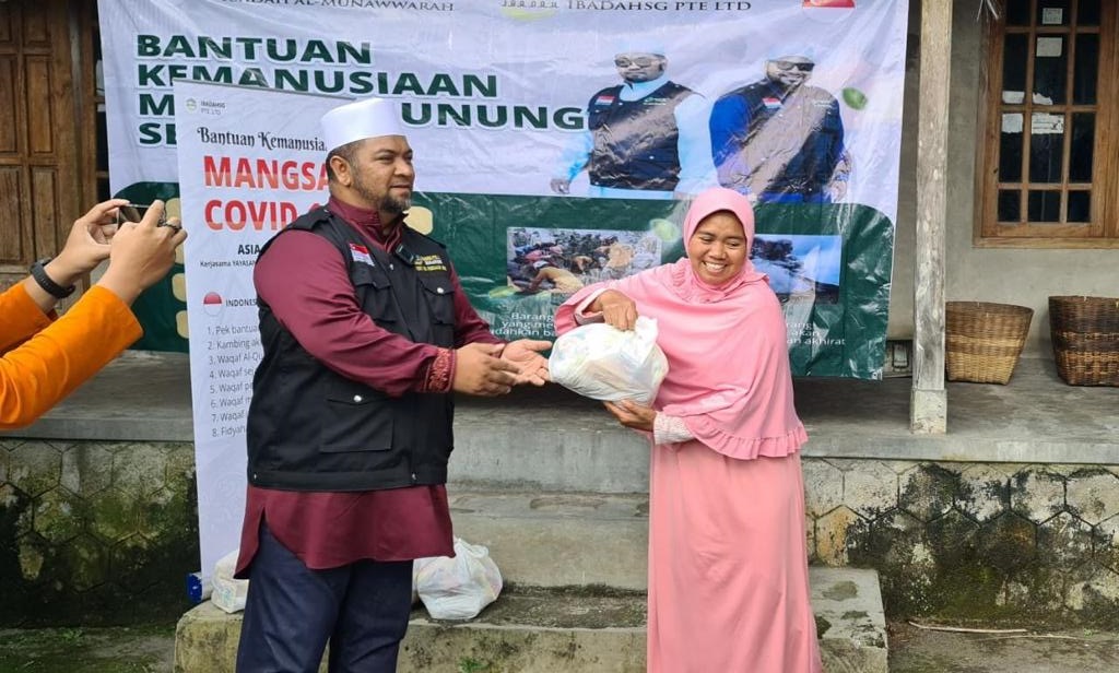 Peduli Sesama, PT Ibadah Pte.ltd Bagikan Sembako ke Warga Srumbung Magelang