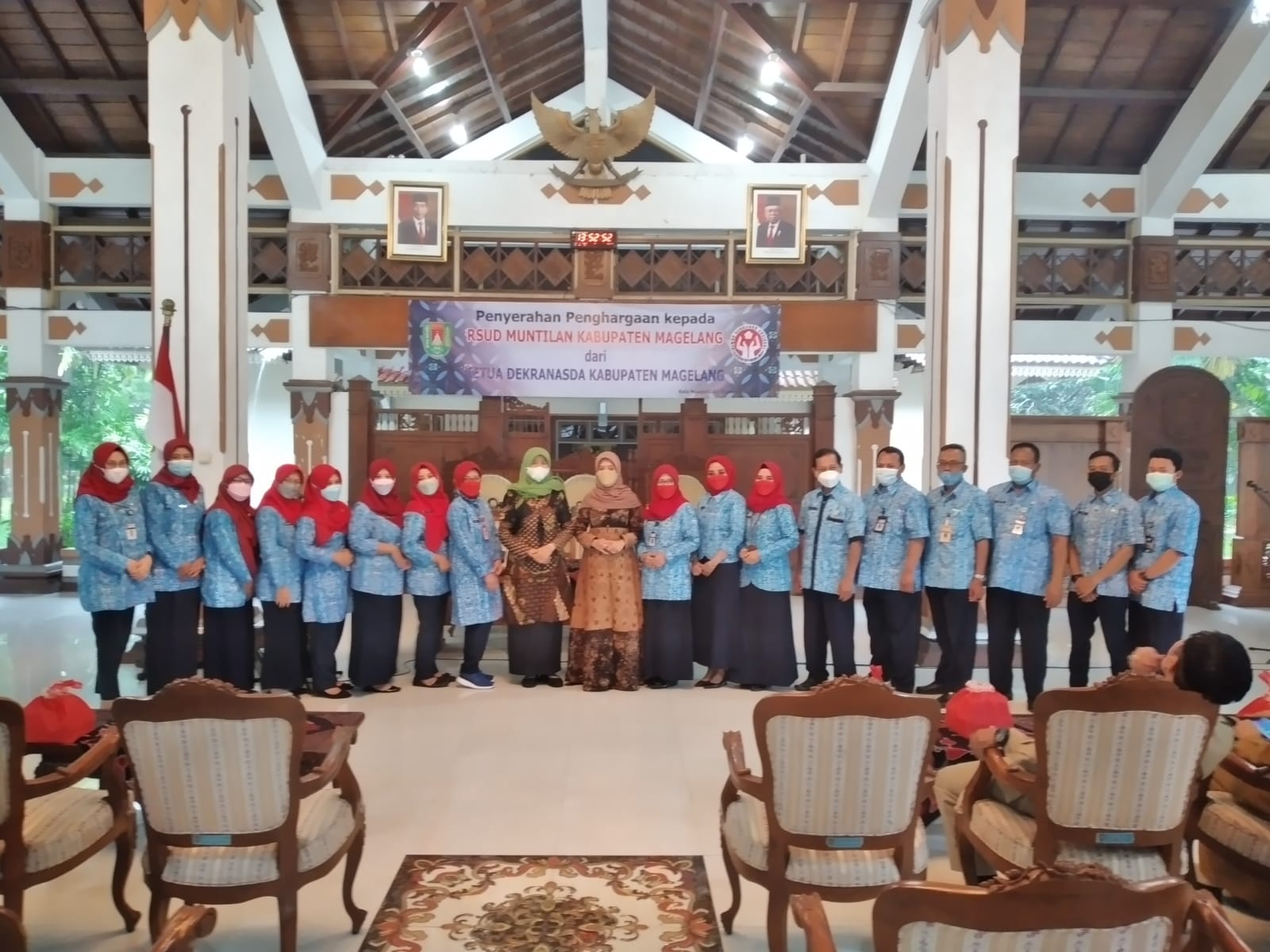 Gunakan Batik Lokal Magelang, Dekranasda Beri Penghargaan RSUD Muntilan