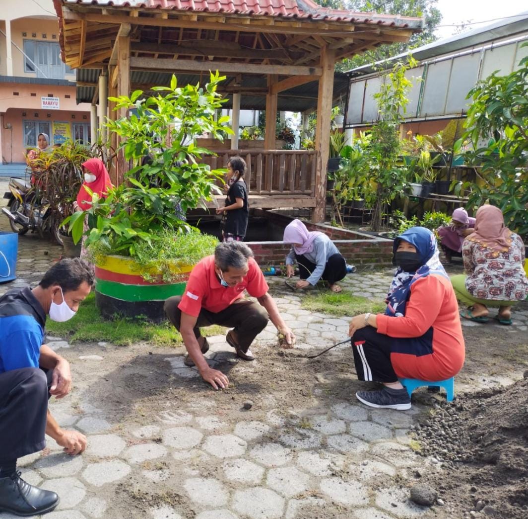 MANTAP…SDN Menayu 1 Muntilan Menuju Sekolah Adiwiyata Propinsi