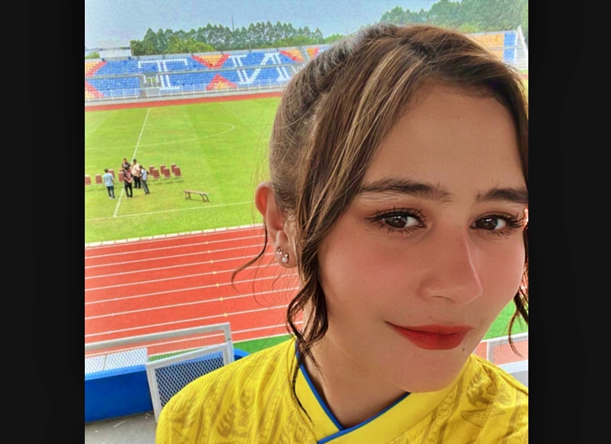 Artis cantik PRILLY Latuconsina resmi beli klub bola Persikota