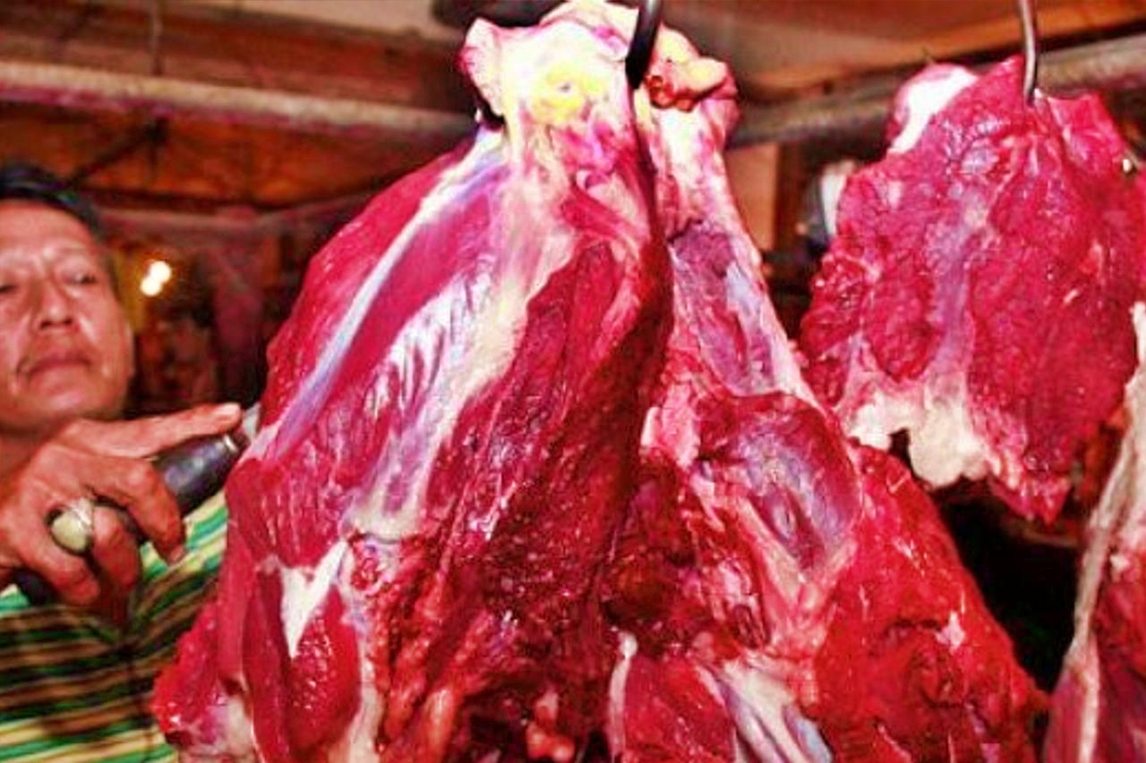 Harga daging sapi melejit para pedagang ancam mogok massal