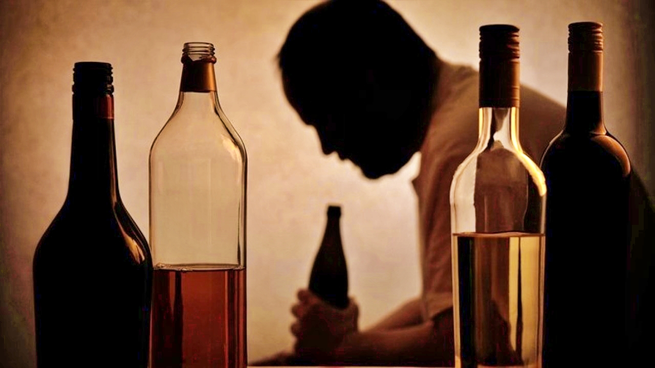 ilustrasi tewas minum miras oplosan