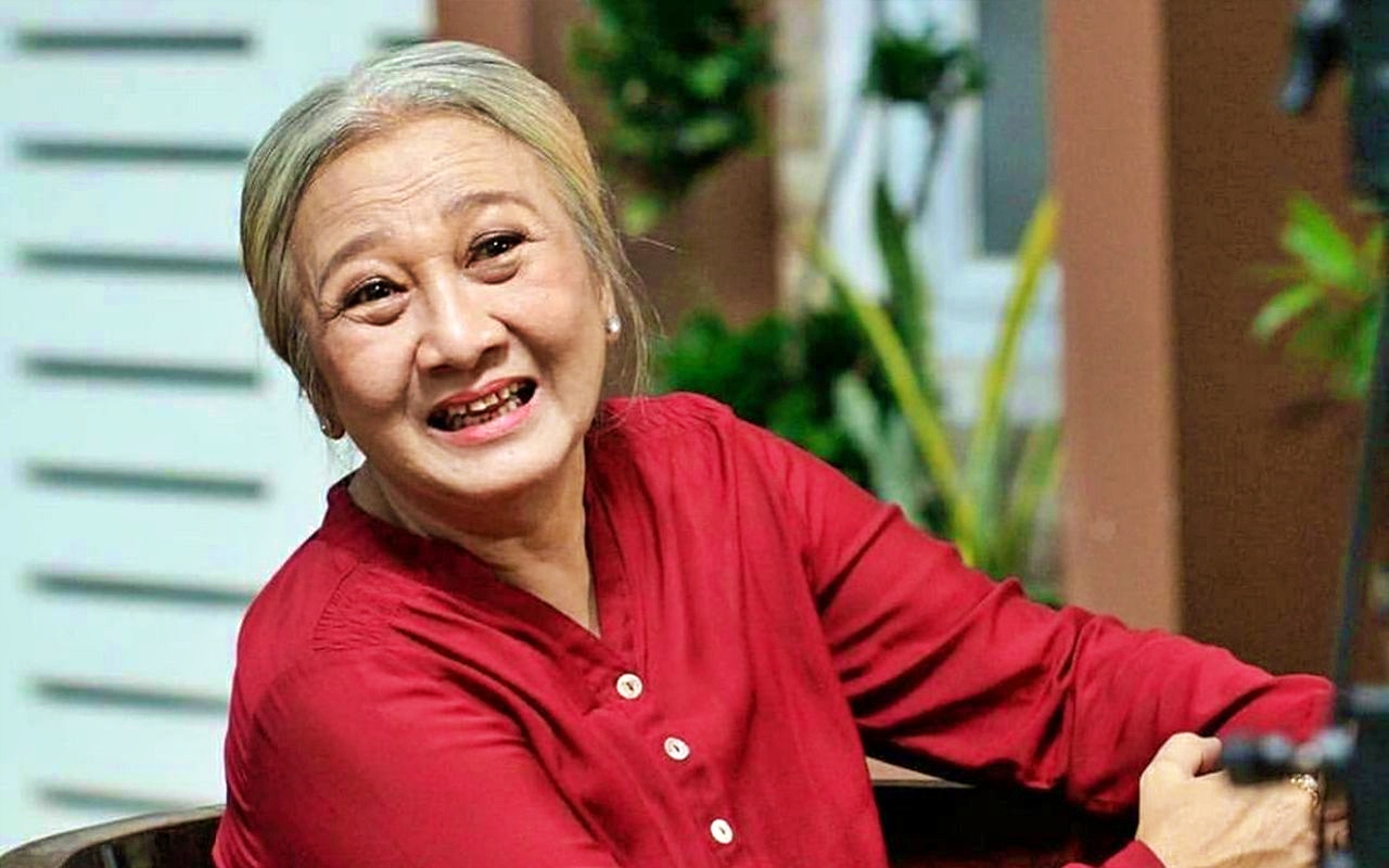 Aktris senior Yati Surachman