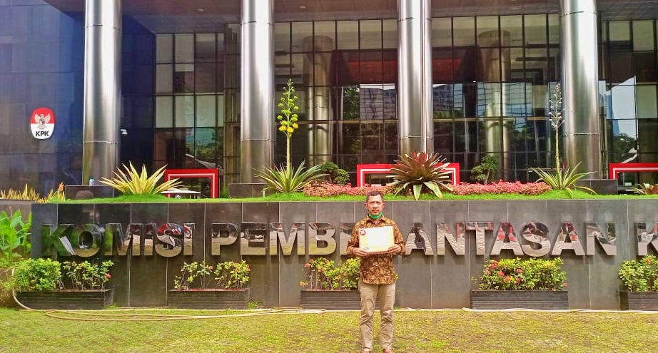 Arif Budi Sulistiyono Pemilik Warung Makan Bakso Balungan Pak Granat Magelang mendatangi KPK RI di Jakarta
