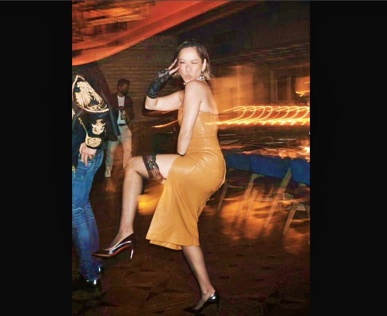 Bunga Citra Lestari kenakan gaun pesta terbuka tuai kritikan