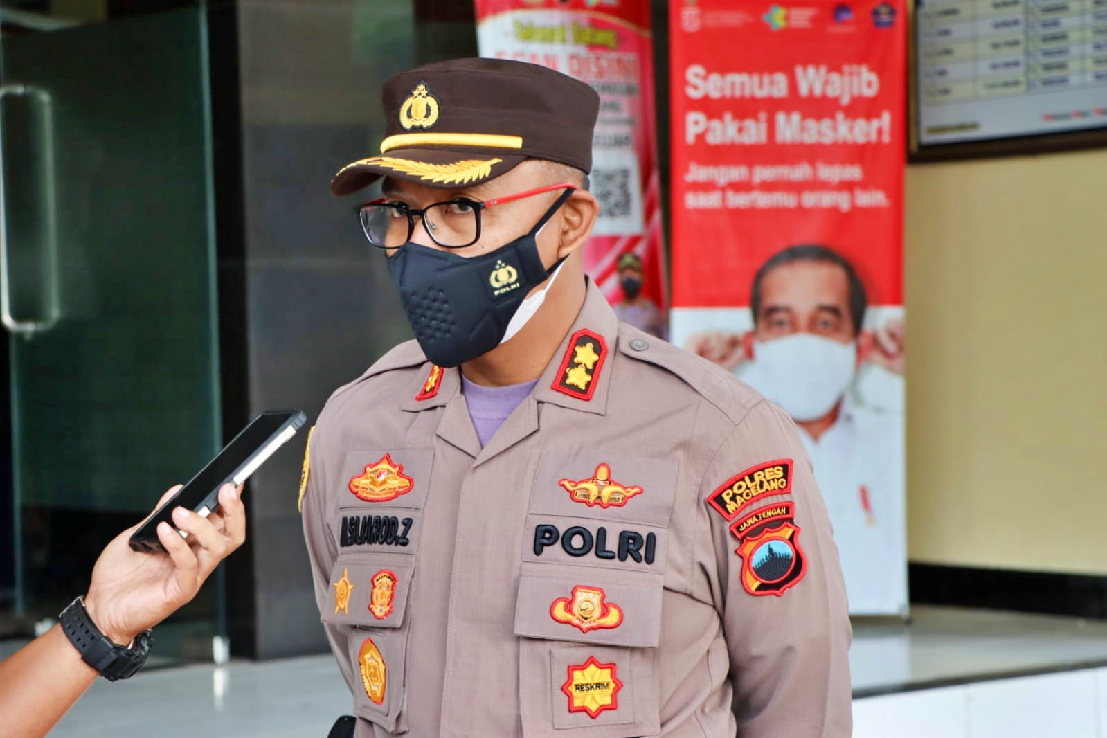 Kapolres Magelang saat diwawancarai awak media soal kasus penemuan mayat perempuan di tegalrejo