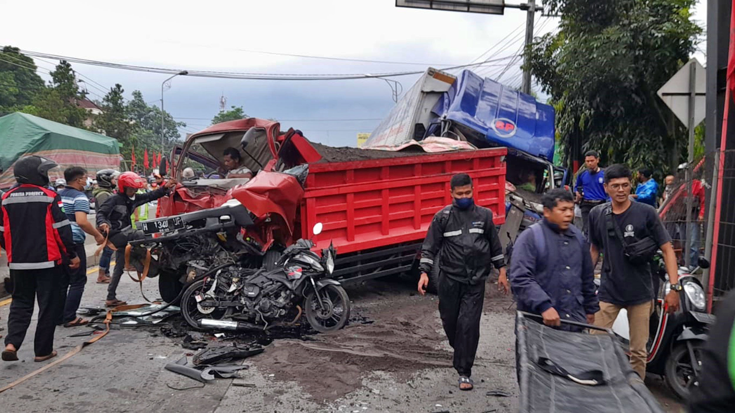 Kecelakaan beruntun di Ungaran libatkan 9 kendaraan