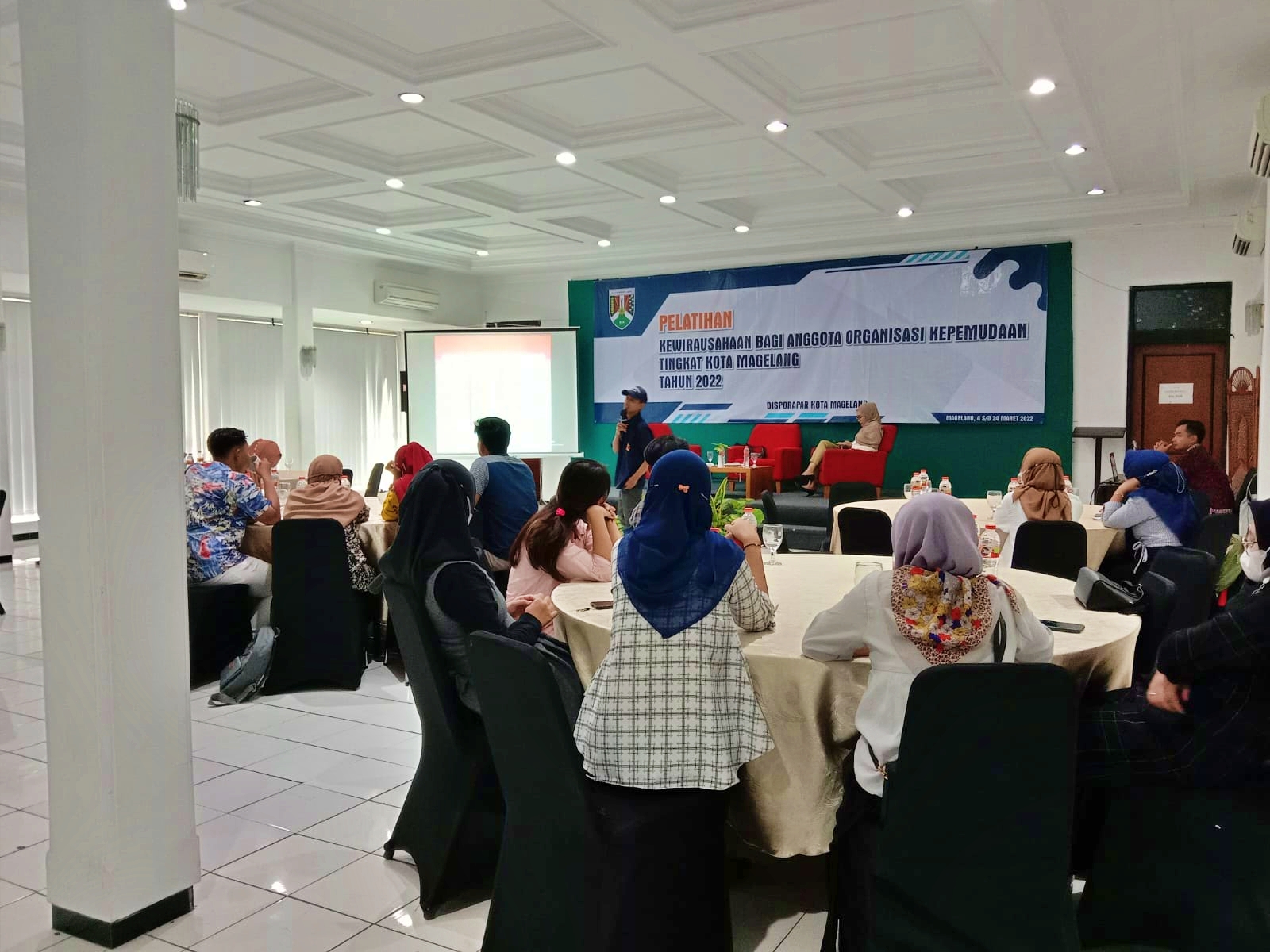 Pelatihan kewirausahan yang digelar Disporapar Kota Magelang