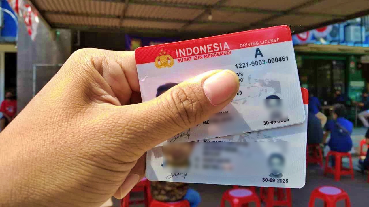 SIMBOOK urus sim lewat WhatsApp