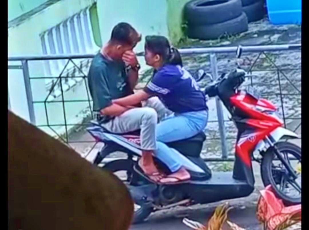 Viral video sejoli pacaran di magelang dan si cowok menangis