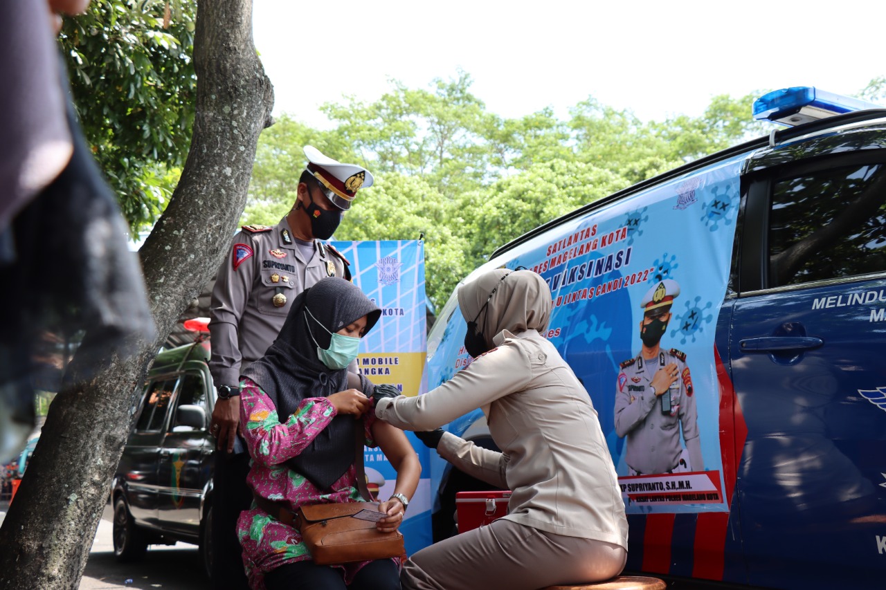 Operasi Keselamatan Candi 2022 Polres Magelang Kota, Lakukan Vaksinasi Mobile di Terminal Tidar