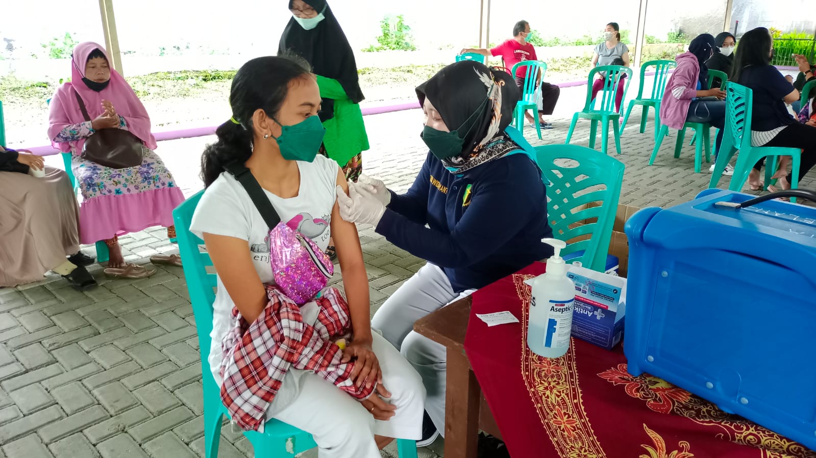 Polres Magelang Kota Gelar Vaksinasi di Taman Kyai Langgeng, Sasar Pengunjung Wisata