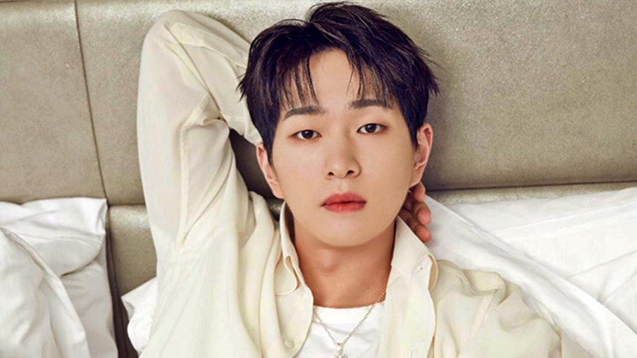 Artis Korea Selatan Onew Shinee