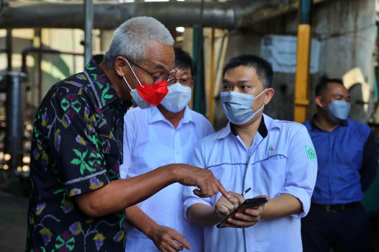 Ganjar saat sidak ke perusahaan perdagangan terkait minyak goreng