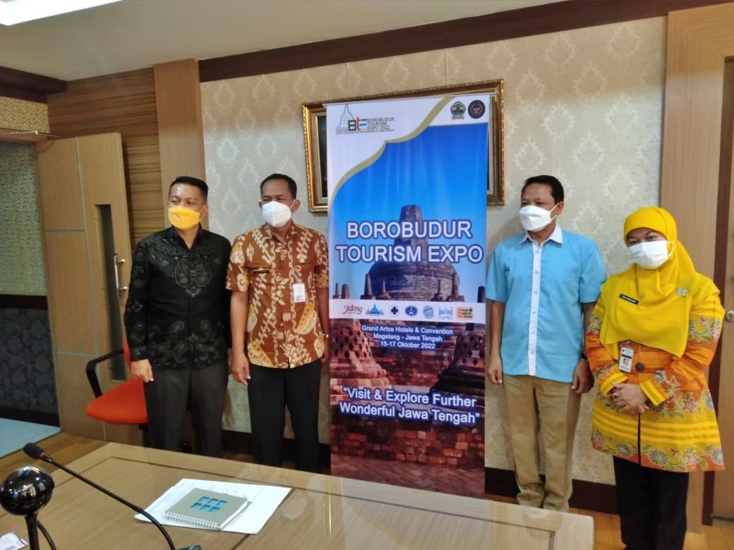 Penandatanganan MOU event Borobudur Tourism Expo 2022 yang akan digelar di Magelang