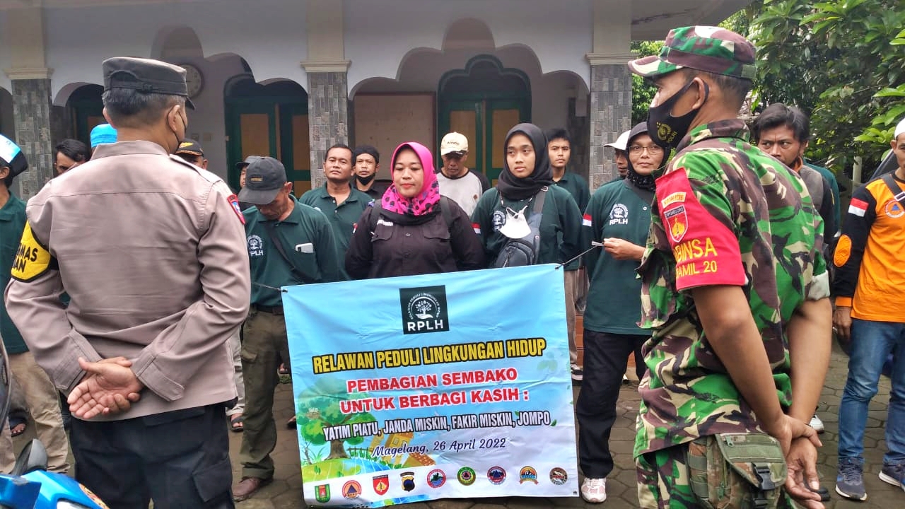 RPLH Salaman bagi bagi paket sembako