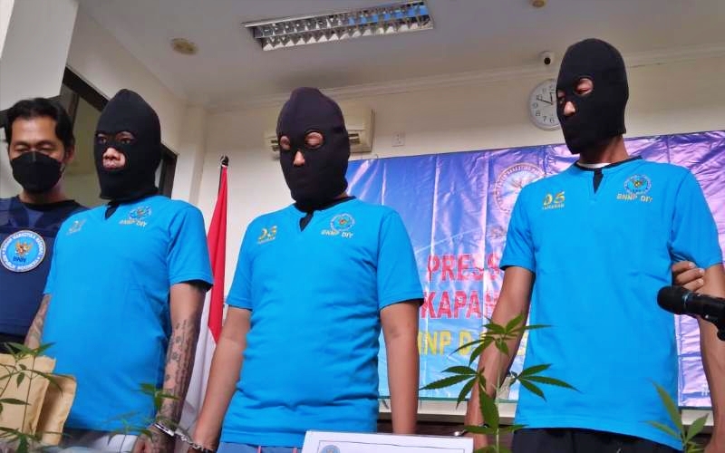 Tersangka penyalahgunaan narkotika jenis Ganja di Sleman