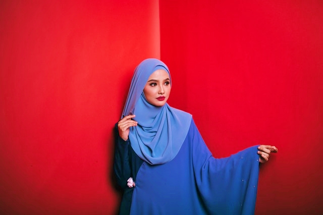 ilustrasi baju muslim wanita gamis kekinian atau terbaru