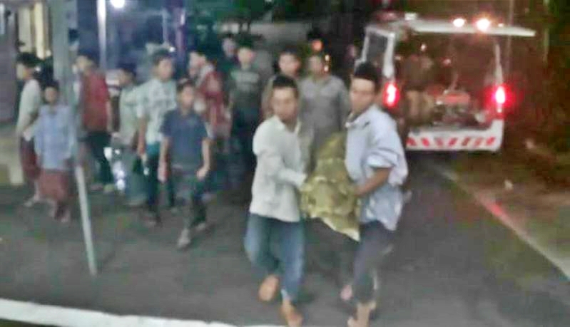 Dua bocah yang tercebut di galian di Magelang saat hendak dimakamkan oleh warga